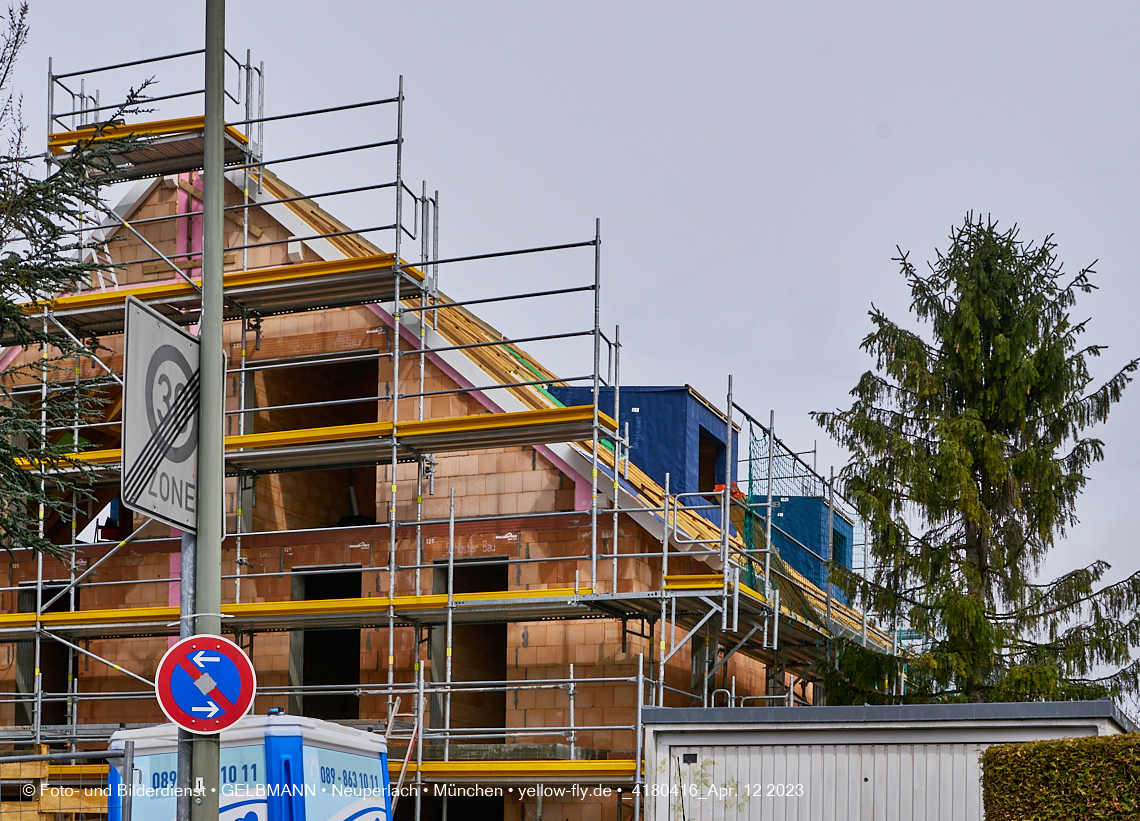 12.04.2023 - Baustelle Niederalmstraße 16 in Neuperlach